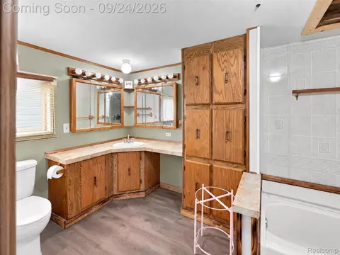Bath - 495 Macduff Dr, Mount Morris, MI 48458 photo 1 of 3