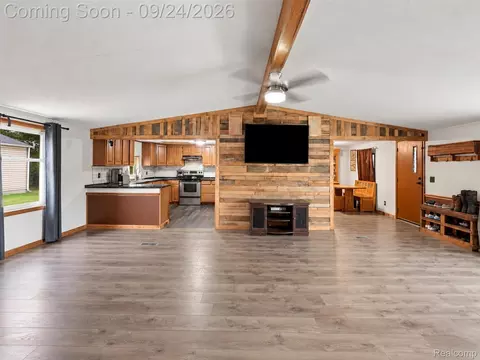 Living - 495 Macduff Dr, Mount Morris, MI 48458 photo 2 of 5