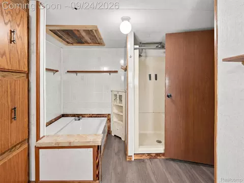Bath - 495 Macduff Dr, Mount Morris, MI 48458 photo 2 of 3