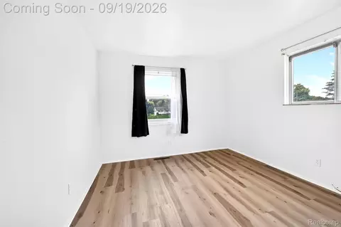 Bedroom - 4064 Sheraton Dr, Flint, MI 48532 photo 3 of 4