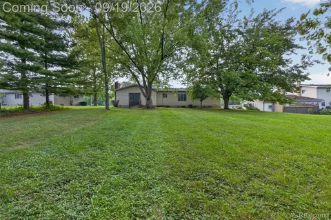 Exterior - 4064 Sheraton Dr, Flint, MI 48532 photo 2 of 5