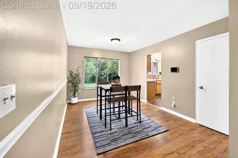 Dining - 4064 Sheraton Dr, Flint, MI 48532 photo 2 of 3