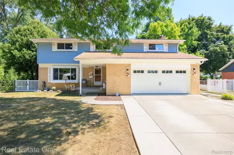 14012 Sunset St, Livonia, MI 48154