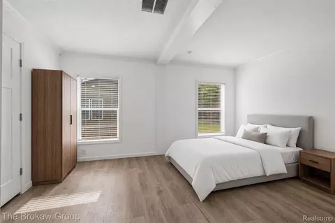 Bedroom - 4231 Sugar Maple Run, Flint, MI 48506 photo 1 of 6