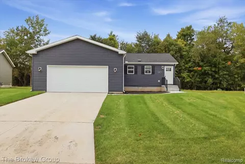 Exterior - 4231 Sugar Maple Run, Flint, MI 48506 photo 2 of 2