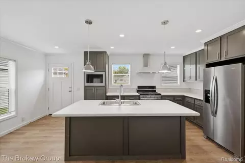 Kitchen - 4231 Sugar Maple Run, Flint, MI 48506 photo 1 of 3