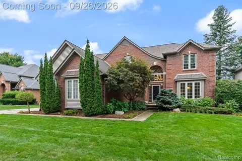 56137 Chianti Dr, Shelby Township, MI 48316