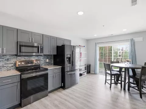Kitchen - 1528 Devon Ln, Troy, MI 48084 photo 1 of 4