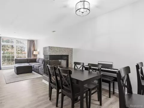 Dining - 1528 Devon Ln, Troy, MI 48084 photo 2 of 3