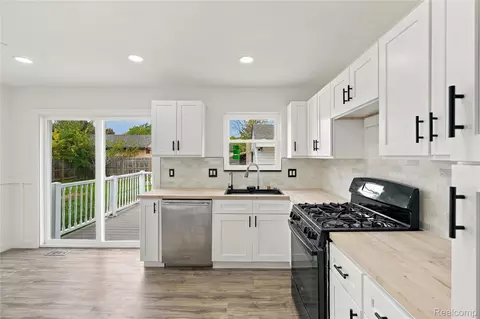 Kitchen - 30142 Jamestown St, Romulus, MI 48174 photo 3 of 3