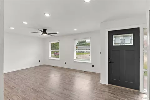 Living - 30142 Jamestown St, Romulus, MI 48174 photo 1 of 3