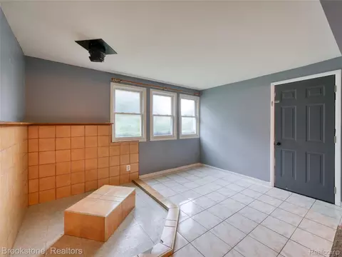 Living - 3023 Baker Hts, Grand Blanc, MI 48507 photo 3 of 4