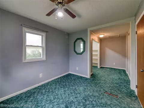 Bedroom - 3023 Baker Hts, Grand Blanc, MI 48507 photo 4 of 5