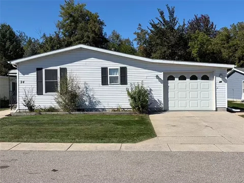4333 24th Ave #24, Fort Gratiot, MI 48059