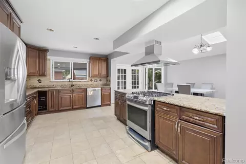 Kitchen - 18116 Outer Dr, Dearborn, MI 48128 photo 1 of 9