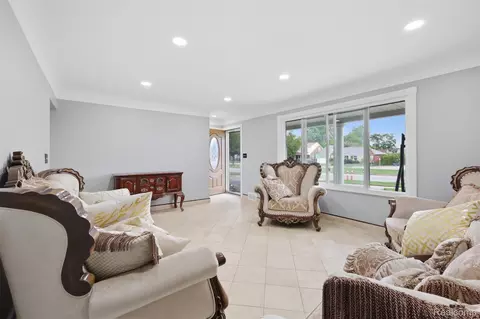 Living - 18116 Outer Dr, Dearborn, MI 48128 photo 1 of 2