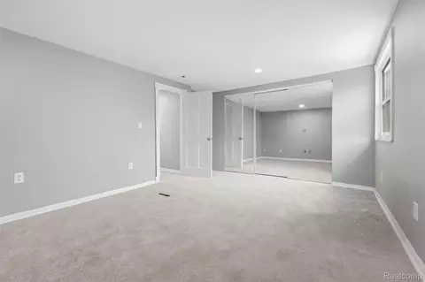Bedroom - 18116 Outer Dr, Dearborn, MI 48128 photo 5 of 5