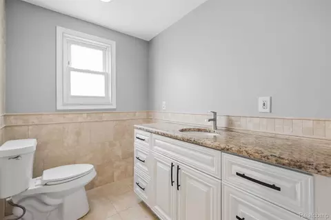 Bath - 18116 Outer Dr, Dearborn, MI 48128 photo 4 of 8