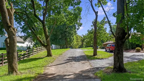 0000 Lone Pine Rd, Bloomfield, MI 48302 photo 3
