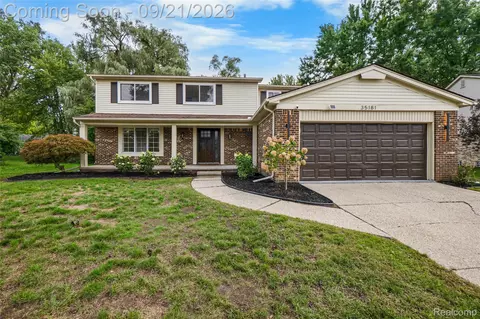 35181 Valley Forge Dr, Farmington Hills, MI 48331