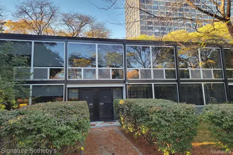 1339 Nicolet Pl, Detroit, MI 48207