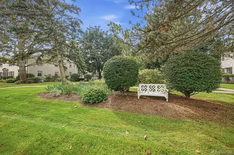 Exterior - 1684 Graefield Rd #60, Birmingham, MI 48009 photo 4 of 4
