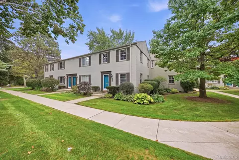 Exterior - 1684 Graefield Rd #60, Birmingham, MI 48009 photo 3 of 4