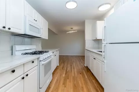 Kitchen - 2723 Grayson St, Ferndale, MI 48220 photo 2 of 2