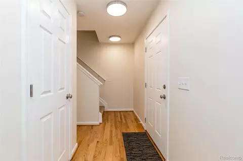 Entry Way - 2723 Grayson St, Ferndale, MI 48220 photo 1 of 3