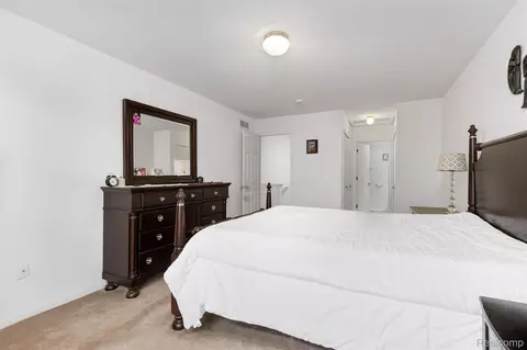 Bedroom - 3521 Whitaker Dr, Melvindale, MI 48122 photo 4 of 4