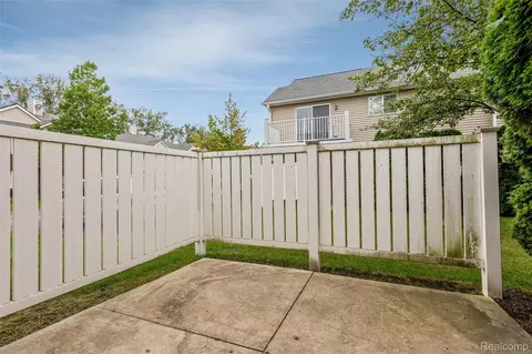 Exterior - 3521 Whitaker Dr, Melvindale, MI 48122 photo 4 of 5
