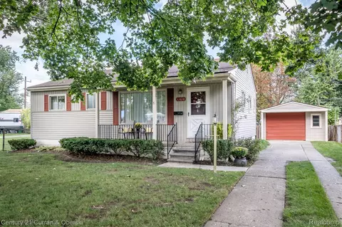 33618 Donnelly St, Garden City, MI 48135