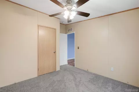 Bedroom - 5486 Spring Creek Dr, Howell, MI 48843 photo 6 of 6