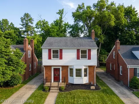 18477 Lindsay St, Detroit, MI 48235