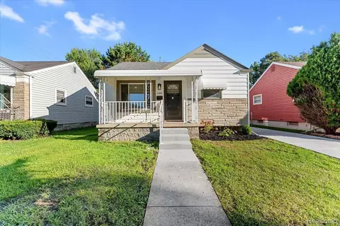 1582 Gregory Ave, Lincoln Park, MI 48146