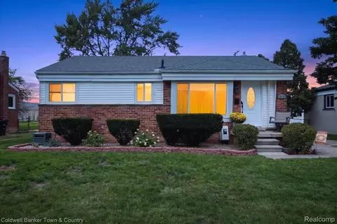 29100 Elmira St, Livonia, MI 48150
