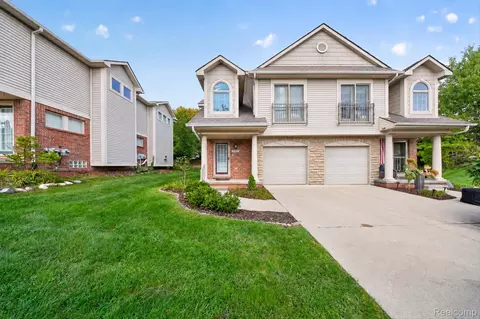 50420 Beechwood Ct #39, Plymouth, MI 48170