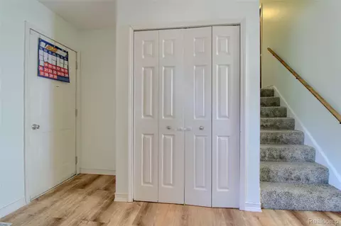 Entry Way - 565 N Roessler St, Monroe, MI 48162 photo 1 of 1