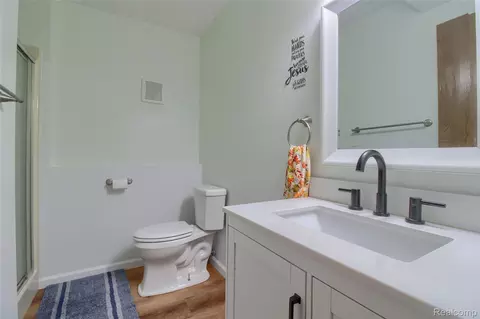 Bath - 565 N Roessler St, Monroe, MI 48162 photo 2 of 2