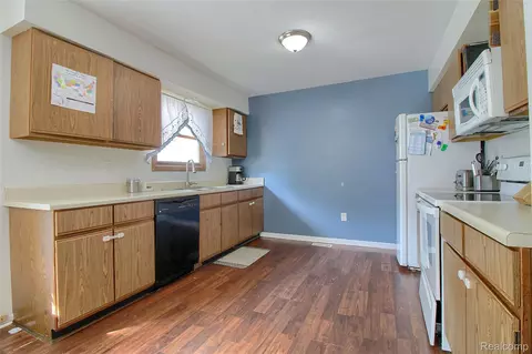 Kitchen - 565 N Roessler St, Monroe, MI 48162 photo 1 of 3