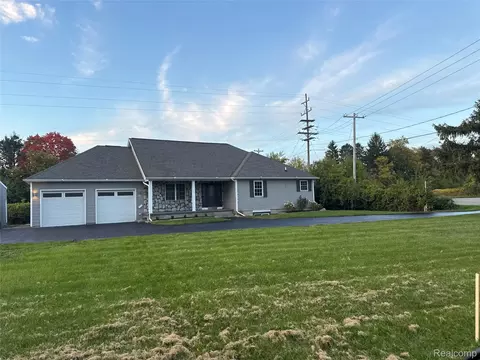 4226 Dye Rd N, Flint, MI 48473