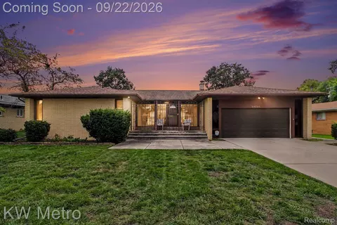 18201 Nadol Dr, Southfield, MI 48075