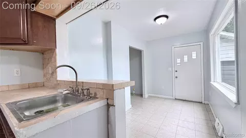 Entry Way - 1950 Michael Ave, Warren, MI 48091 photo 2 of 3