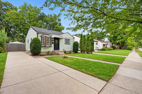 27425 Osmun St, Madison Heights, MI 48071
