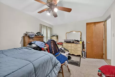 Bedroom - 1730 Haslett Rd, Meridian, MI 48840 photo 4 of 4