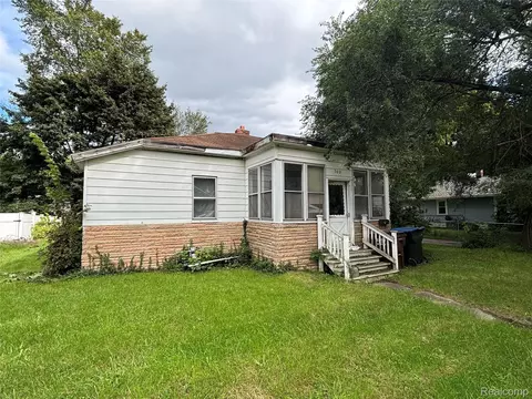 302 N Prospect Rd, Ypsilanti, MI 48198