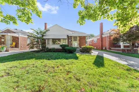 9929 Carter Ave, Allen Park, MI 48101