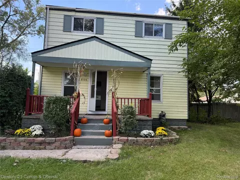 Exterior - 8126 Pardee Rd, Taylor, MI 48180 photo 2 of 4