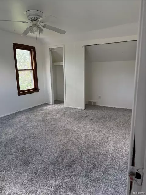 Bedroom - 8126 Pardee Rd, Taylor, MI 48180 photo 3 of 5