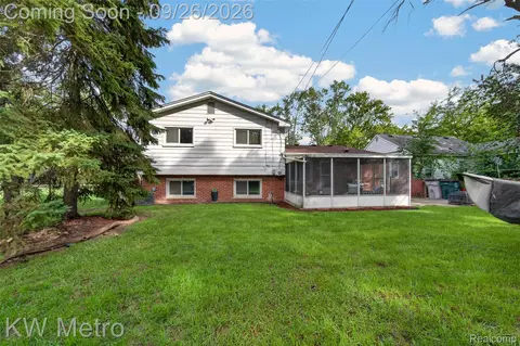 Exterior - 348 Evelyn Ave, Hazel Park, MI 48030 photo 7 of 7